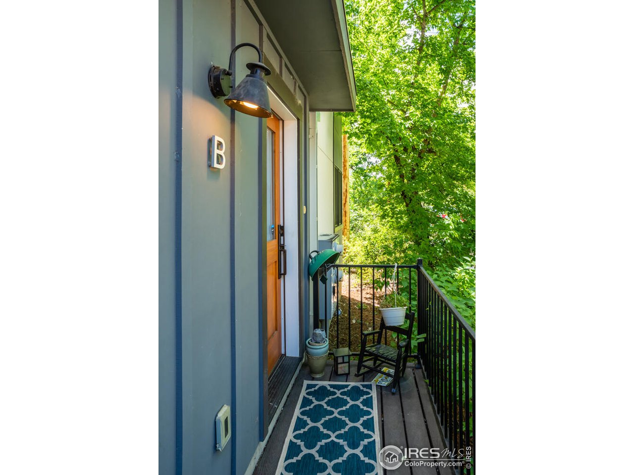 2058 Walnut Street, Unit B Boulder, CO 80302 - Photo 8 of 39 Entrance