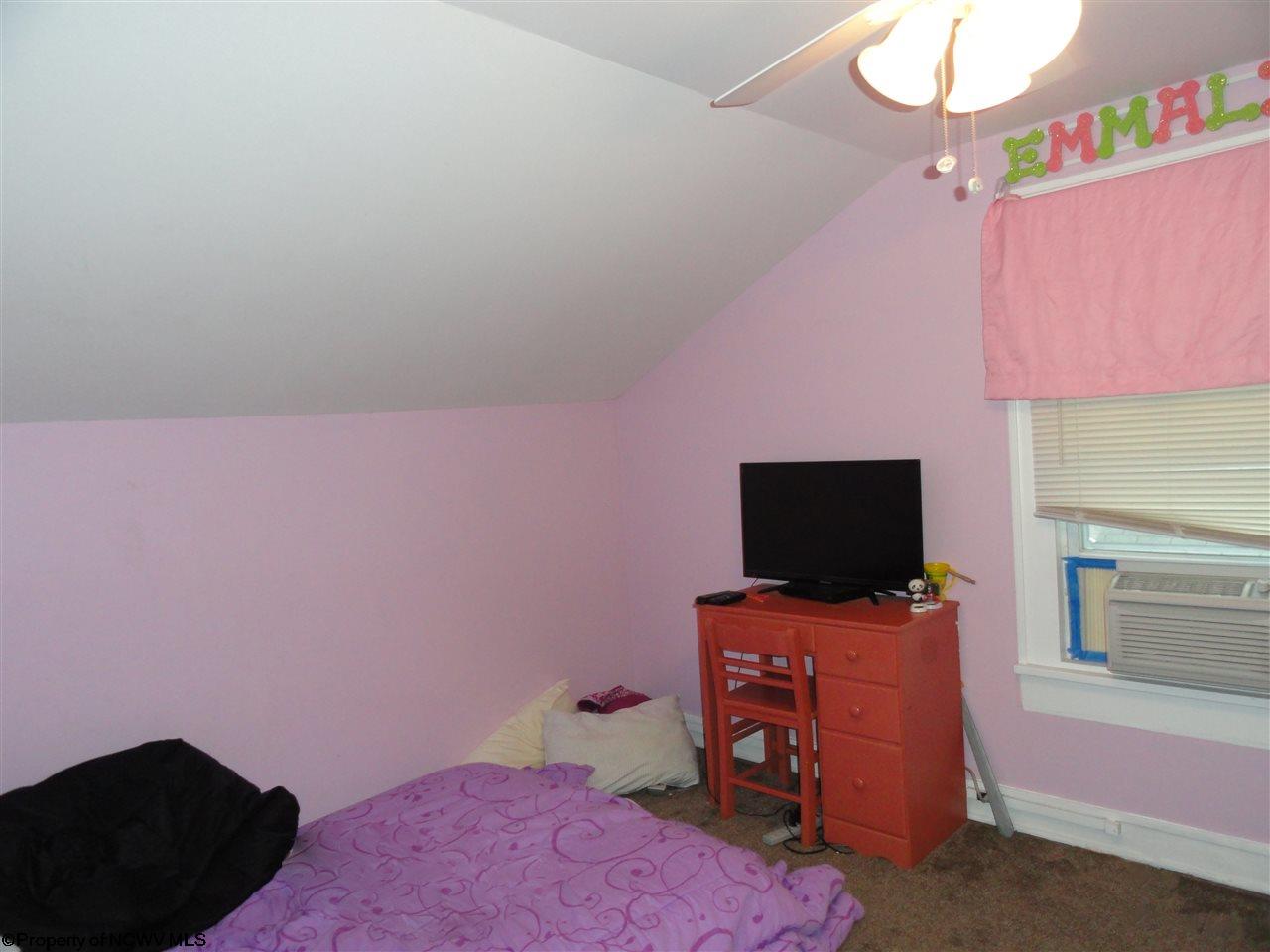 112 Ridenour Street Clarksburg, WV 26301 - Photo 6 of 14 Gallery Image 6