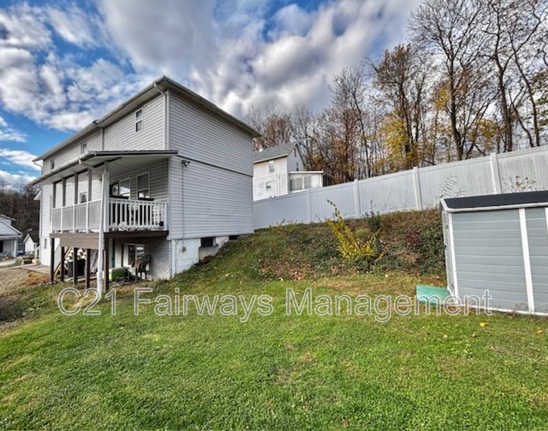 217 North Lincoln Avenue, Unit 3 Greensburg, PA 15601 - Photo 7 of 21