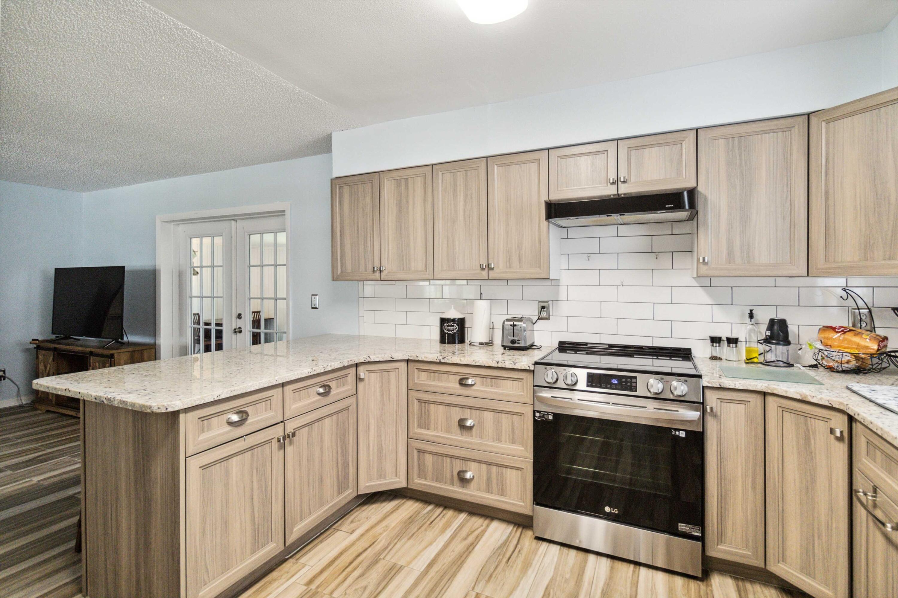538 Parker Road Melbourne, FL 32904 - Photo 9 of 19 Kitchen 3