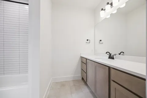 $1,370,000 | 2211 Saxon Drive, Houston, TX 77018