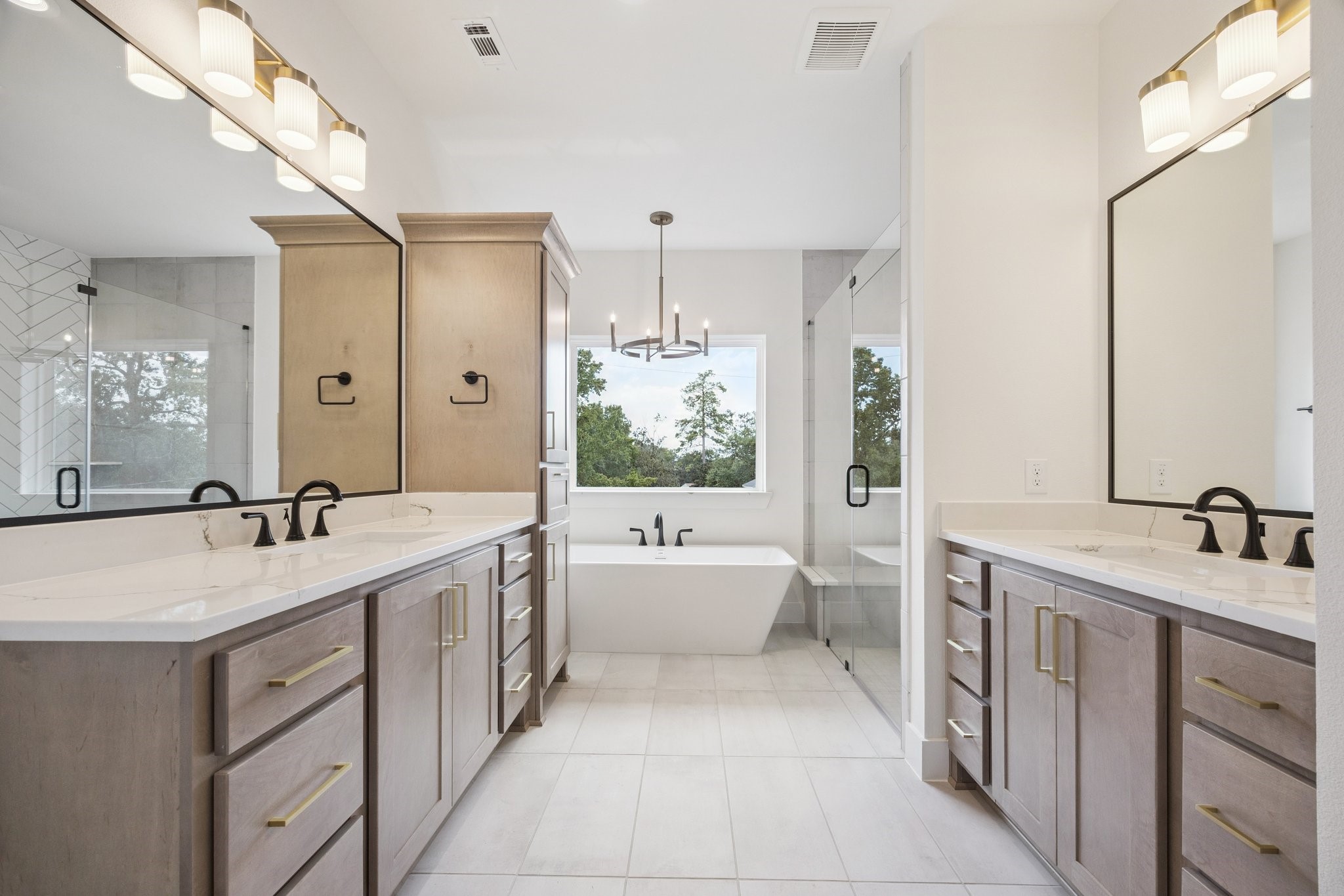2211 Saxon Drive Houston, TX 77018 - Photo 8 of 32 a spacious bathroom with a double vanity sink mirror double and bathtub