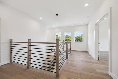 $1,370,000 | 2211 Saxon Drive, Houston, TX 77018