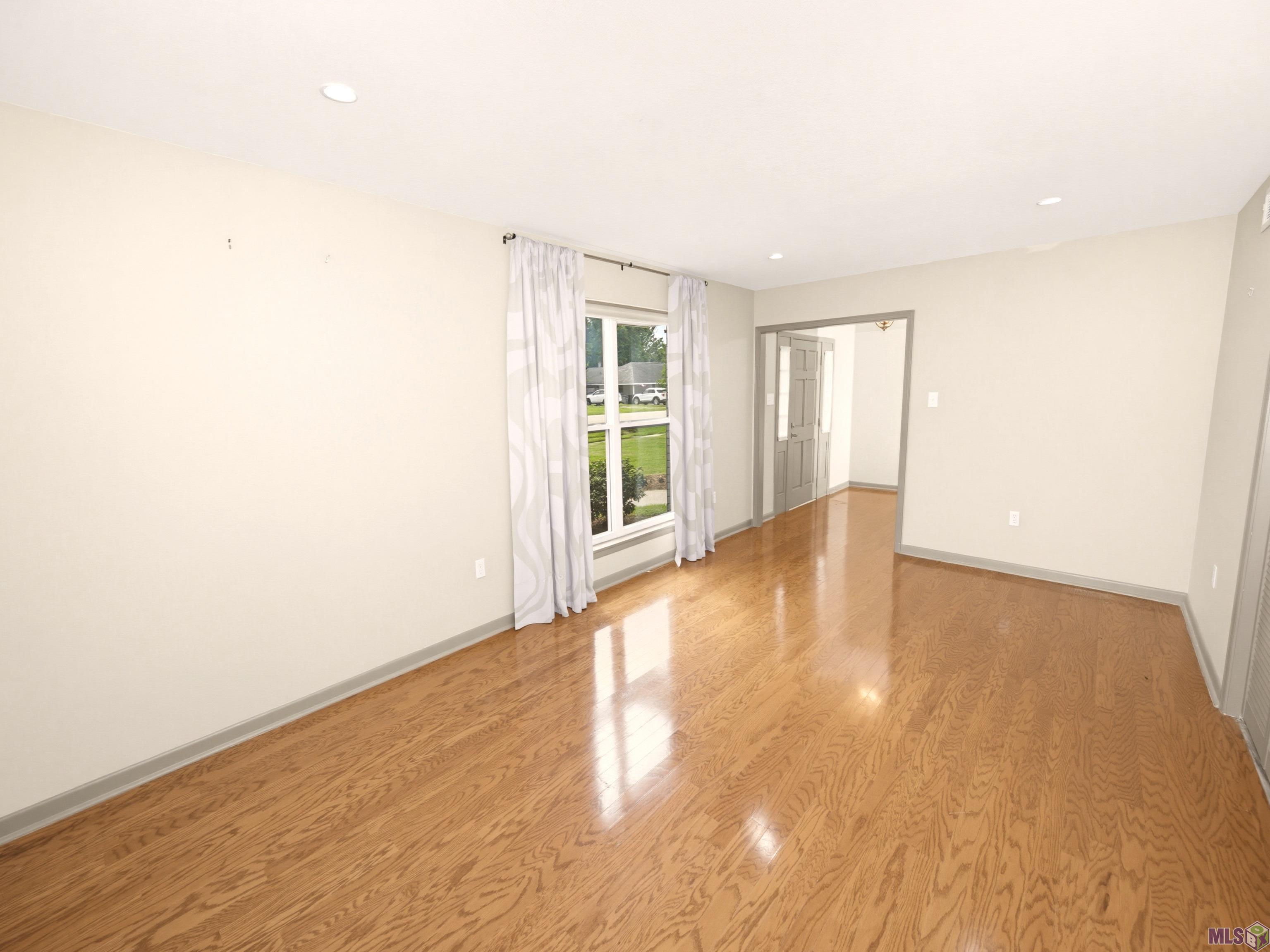 10375 Ridgely Drive Baton Rouge, LA 70809 - Photo 4 of 31