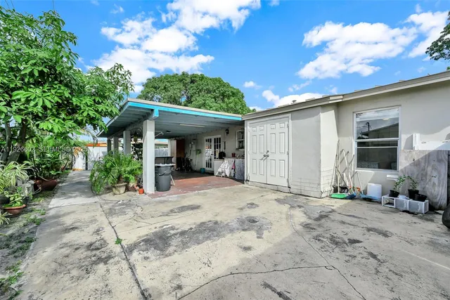 $799,000 | 4020 East 10th Avenue, Hialeah, FL 33013