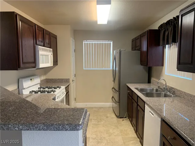 $1,500 | 2801 North Rainbow Boulevard, Unit 214, Las Vegas, NV 89108