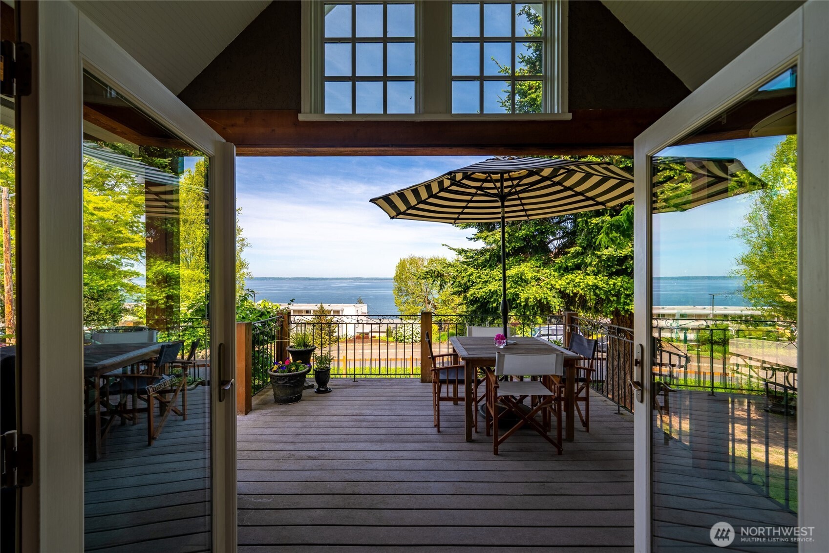 258 North Forest Street Bellingham, WA 98225 - Photo 9 of 40 a patio with glass top table and chairs
