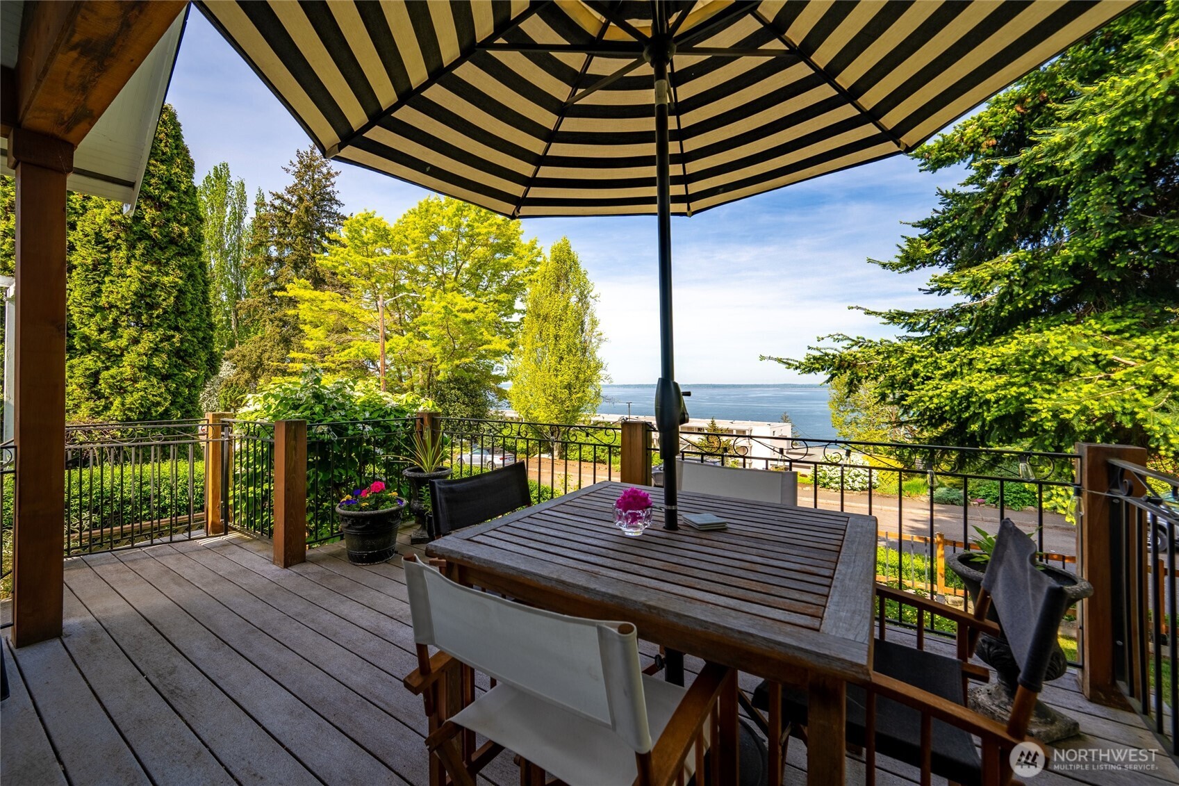 258 North Forest Street Bellingham, WA 98225 - Photo 10 of 40 a view of a outdoor seating area with wooden fence