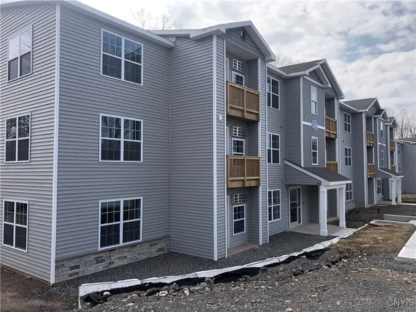 $1,650 | 1217 Tulip Street, Unit 128, Salina, NY 13090