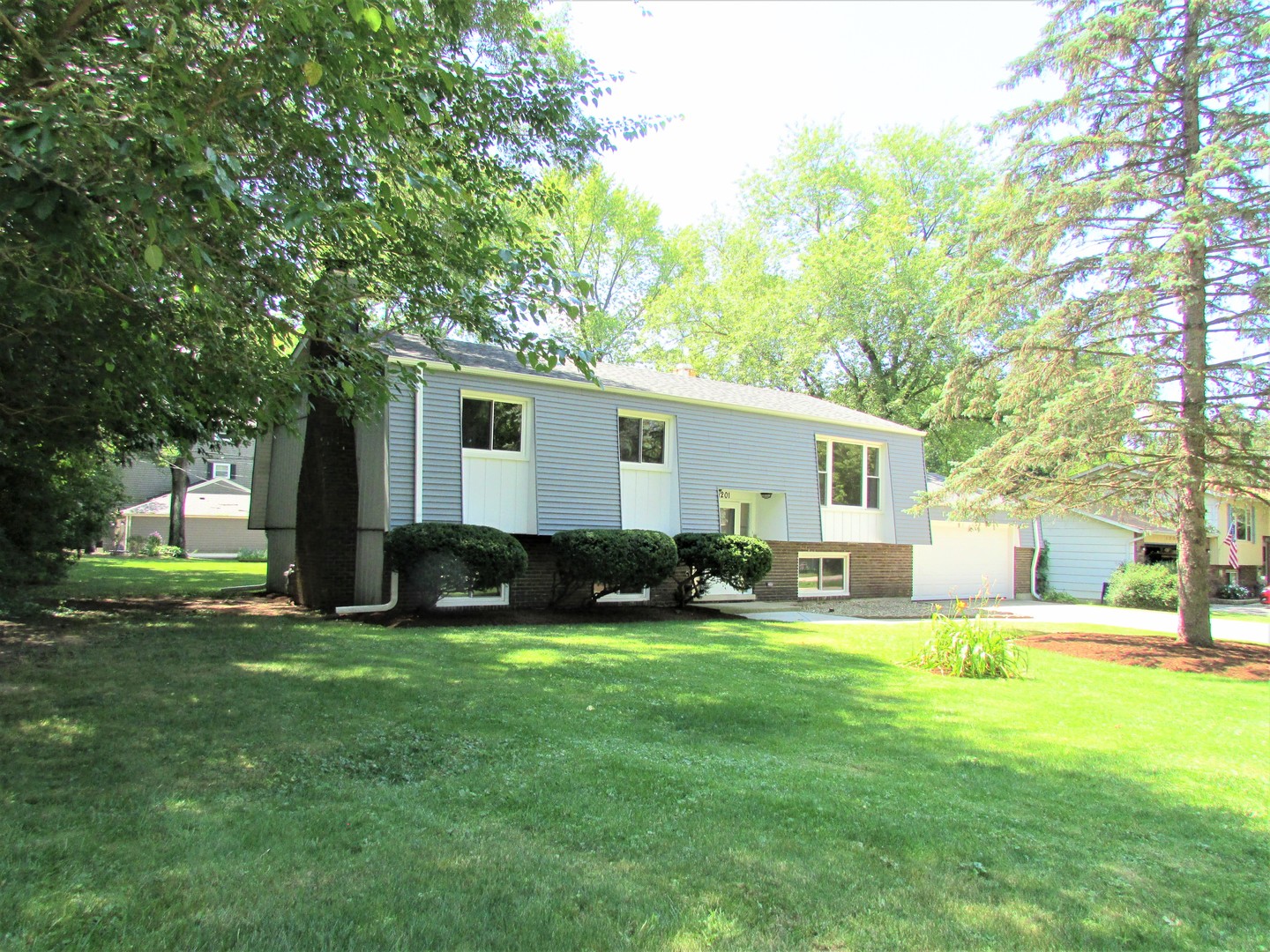 1201 Goodview Avenue Johnsburg, IL 60051 - Photo 1 of 45