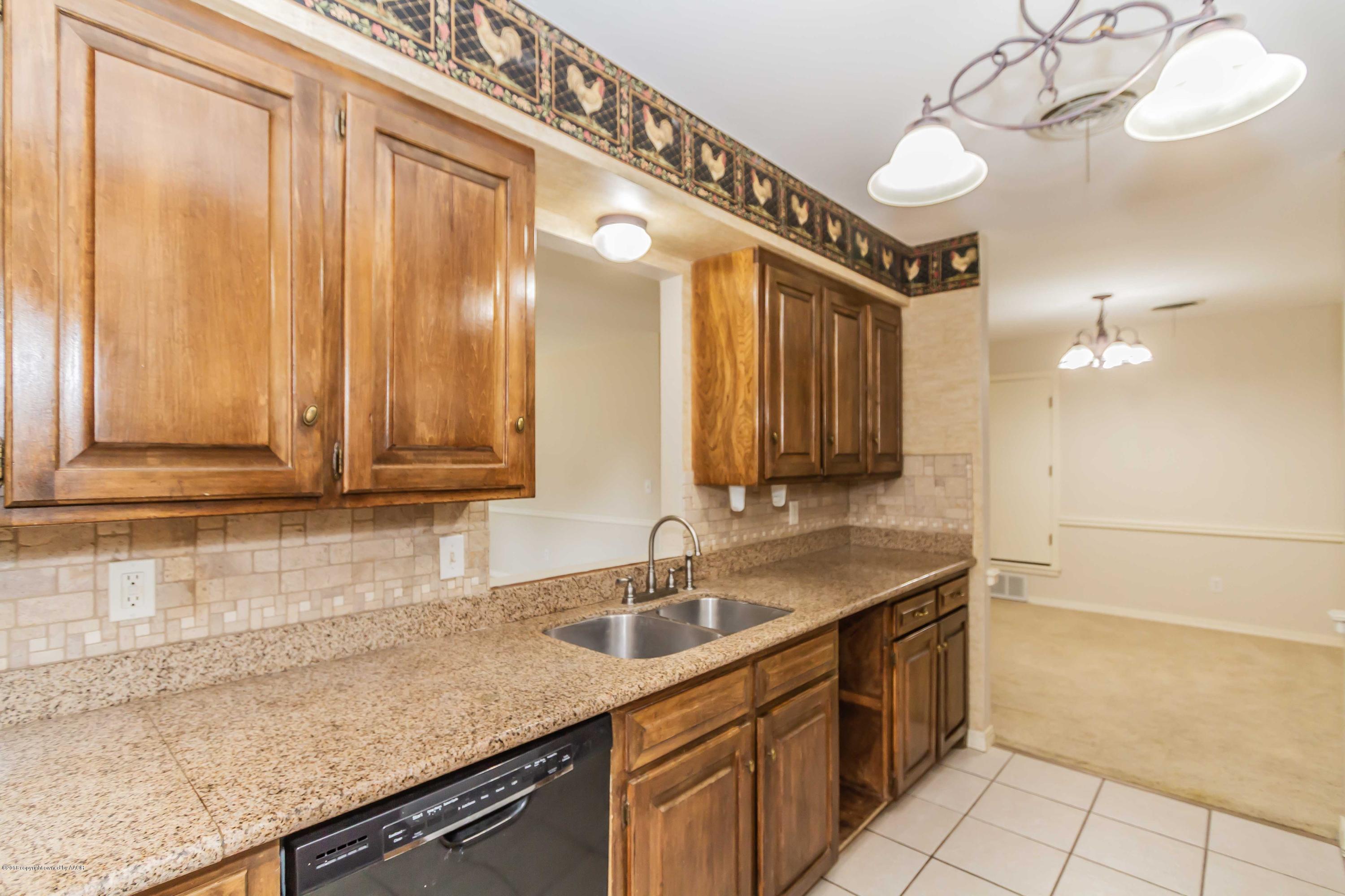 4448 Ridgecrest Circle Amarillo, TX 79109 - Photo 5 of 39 KITCHEN VIEW 3