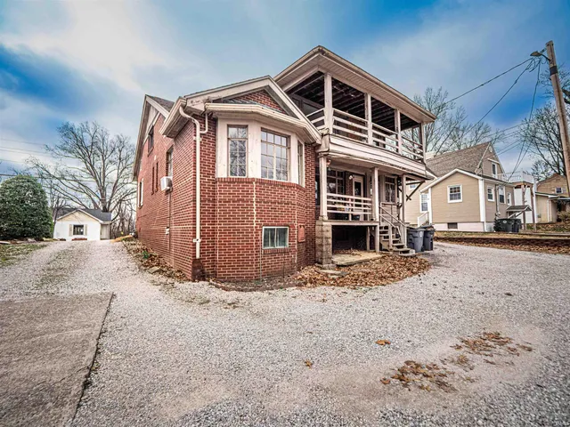 $190,000 | 3727 Stringtown Road, Evansville, IN 47711