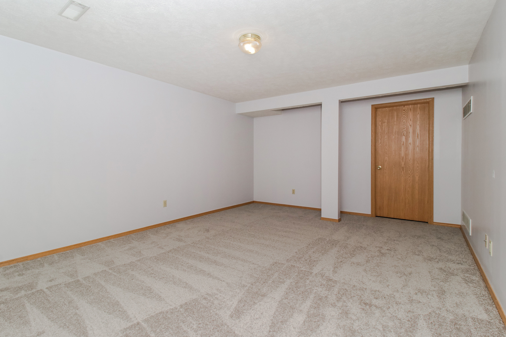 2 Andy Court, Unit 3 Bloomington, IL 61704 - Photo 20 of 28 an empty room with closet