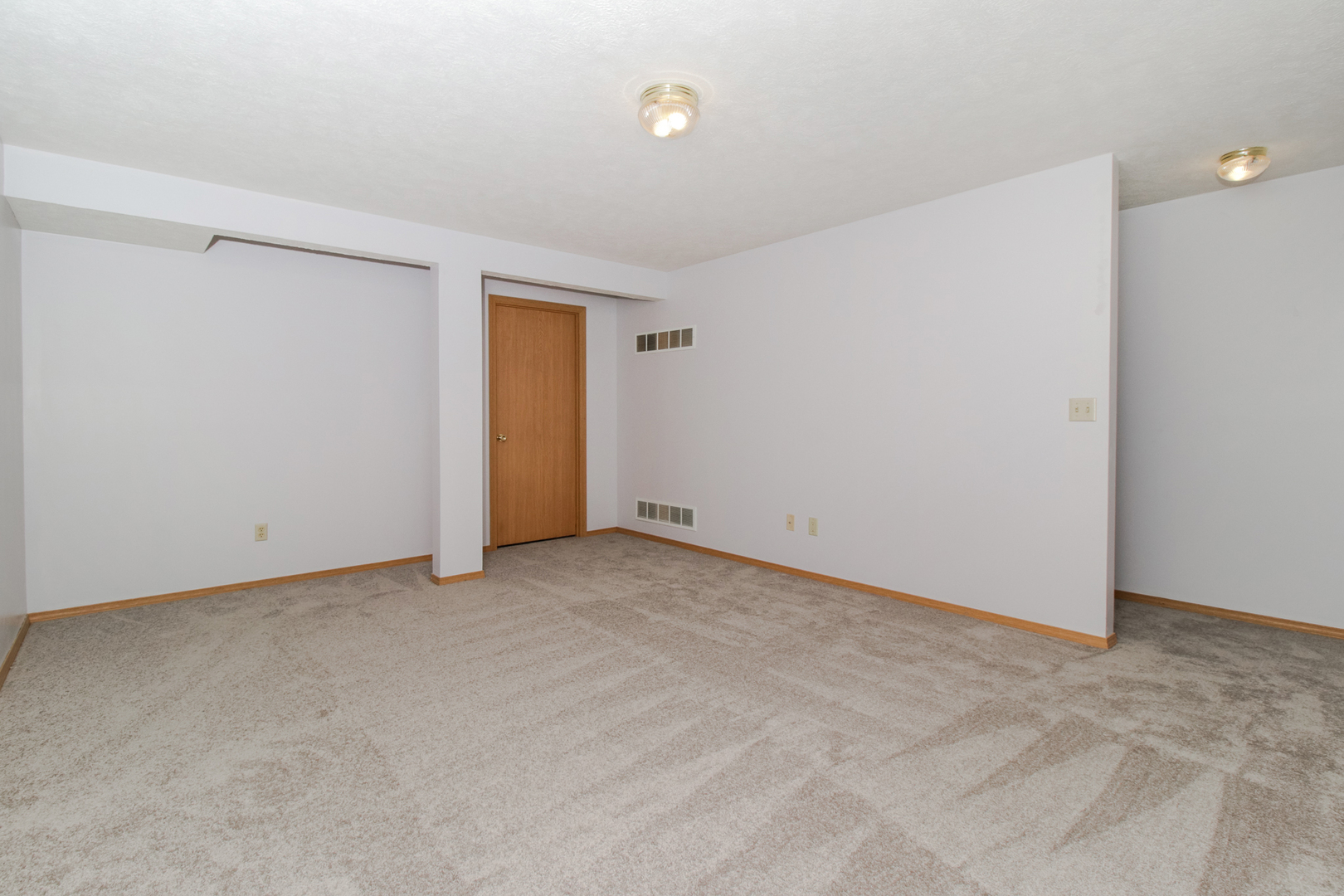 2 Andy Court, Unit 3 Bloomington, IL 61704 - Photo 21 of 28 a view of an empty room