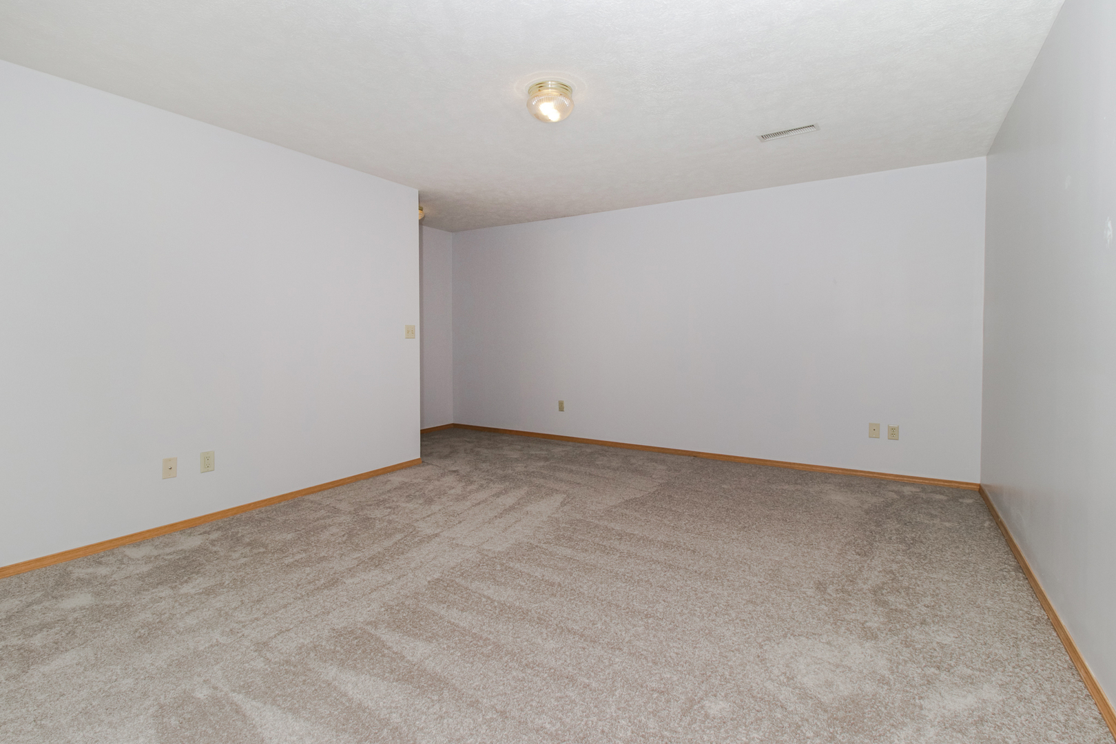 2 Andy Court, Unit 3 Bloomington, IL 61704 - Photo 22 of 28 a view of room