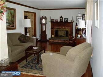 1740 Windsor Road Blue Bell, PA 19422 - Photo 3 of 11 Living Room
