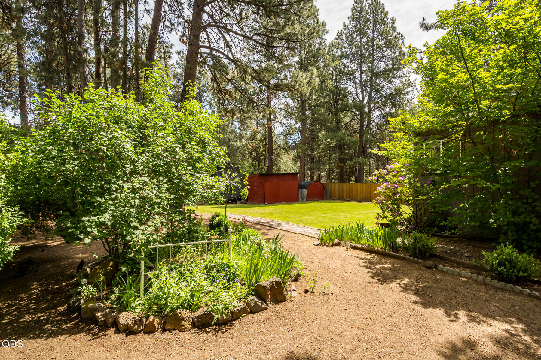 18948 Choctaw Road Bend, OR 97702 - Photo 33 of 49