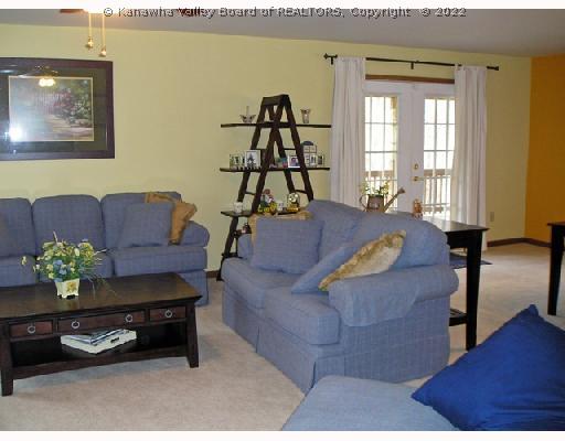 3 Clear Point Lane Ripley, WV 25271 - Photo 4 of 8 Den/Family/Great Room.