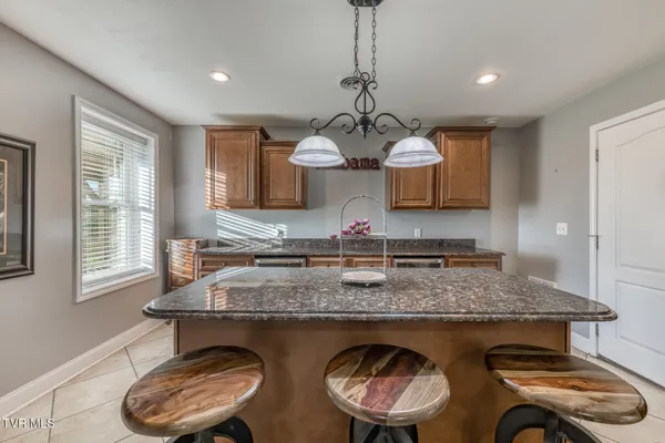 $930,000 | 139 Jay Armentrout Road, Jonesborough, TN 37659