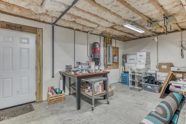 $930,000 | 139 Jay Armentrout Road, Jonesborough, TN 37659