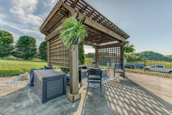 $930,000 | 139 Jay Armentrout Road, Jonesborough, TN 37659