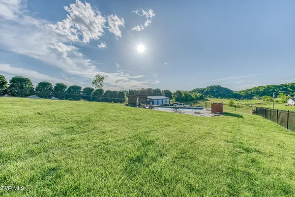 $930,000 | 139 Jay Armentrout Road, Jonesborough, TN 37659