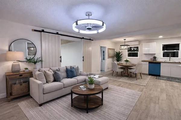 $1,950 | 903 King Street, Plant City, FL 33563