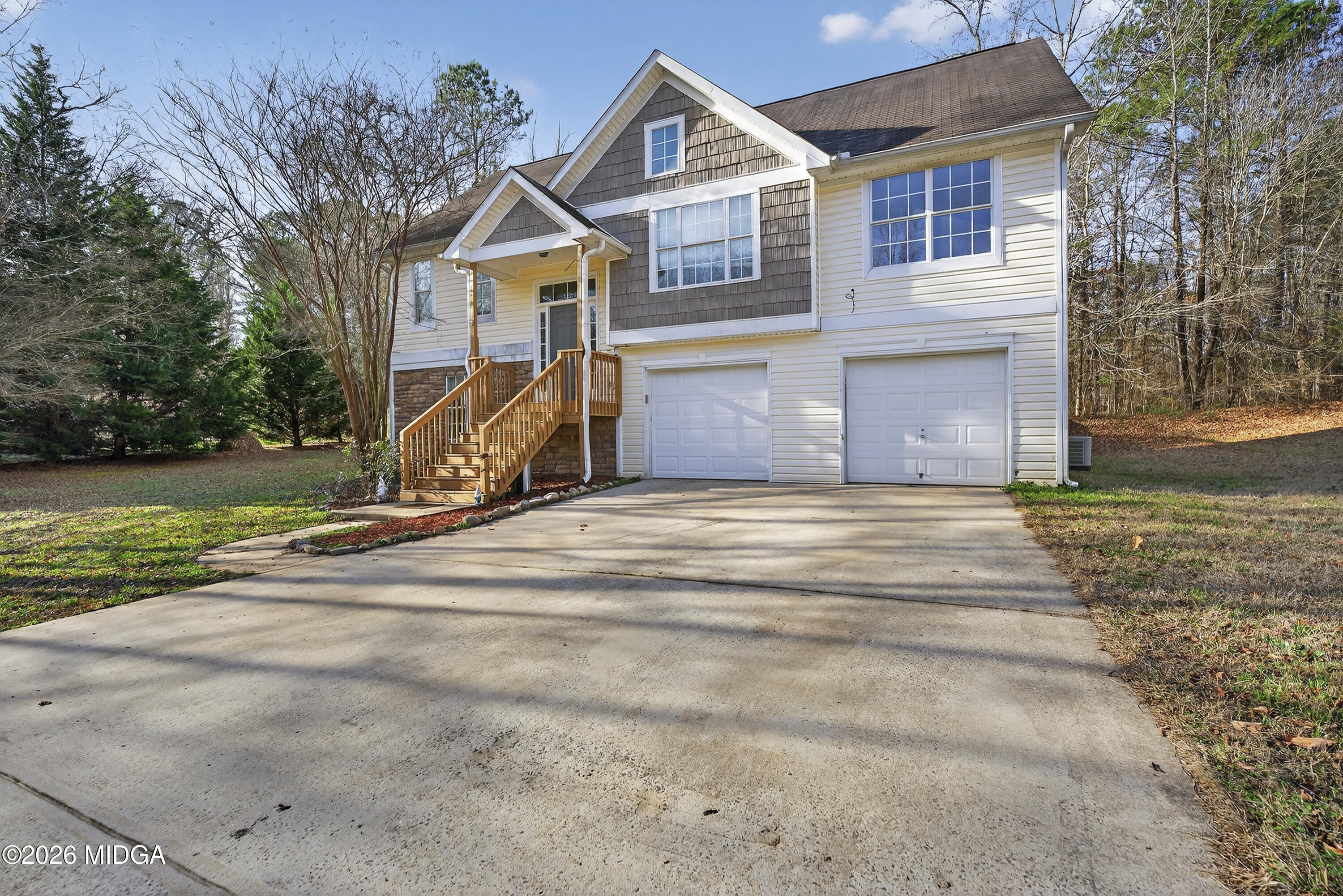 226 Amy Lane Gray, GA 31032 - Photo 2 of 46 a view of outdoor space yard and front view of a house
