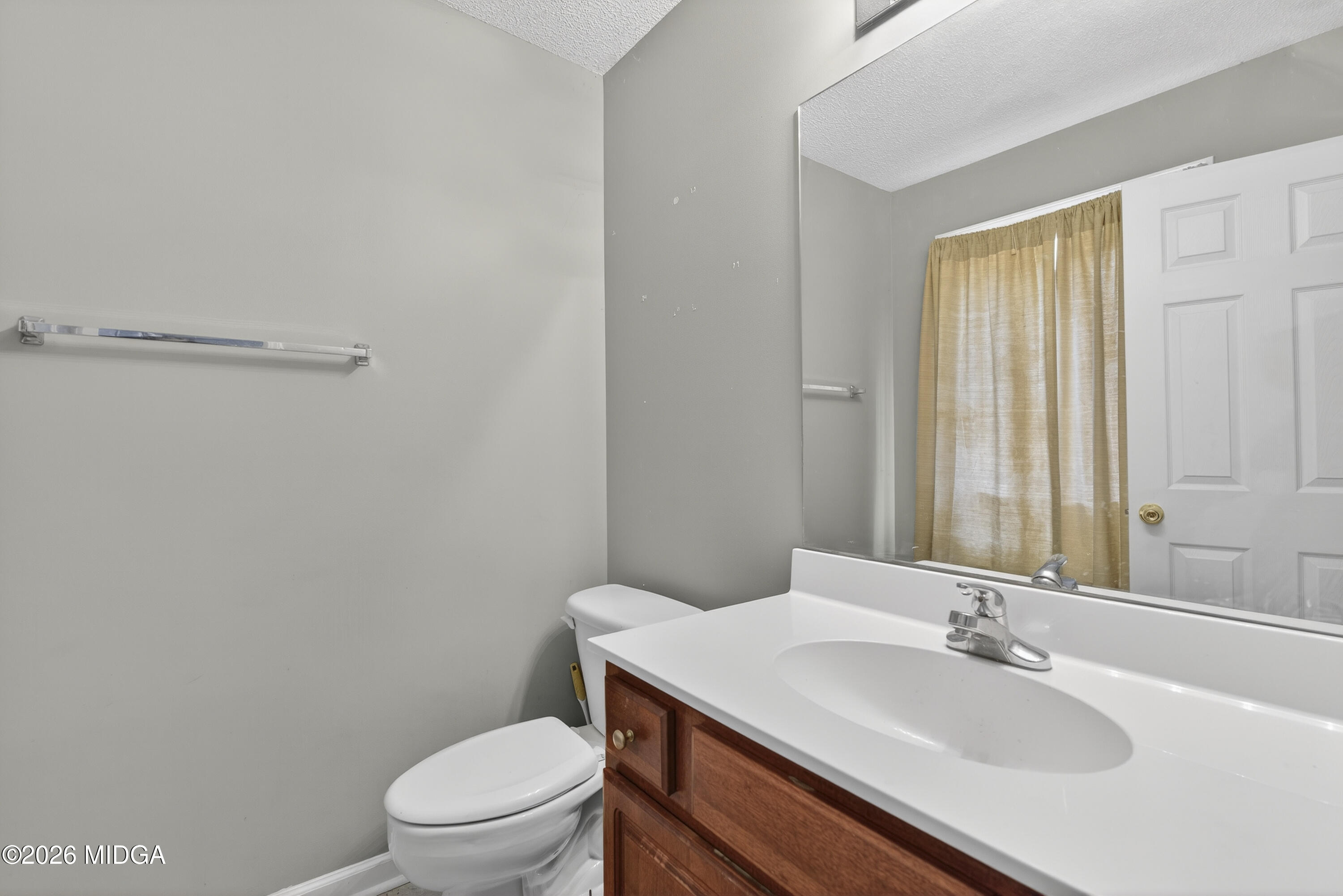 226 Amy Lane Gray, GA 31032 - Photo 38 of 46 a bathroom with a sink a toilet and tub