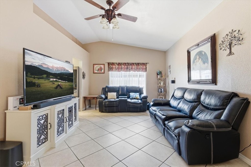 769 Harding Street Hemet, CA 92543 - Photo 4 of 23