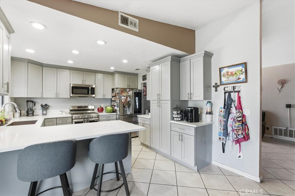 769 Harding Street Hemet, CA 92543 - Photo 8 of 23