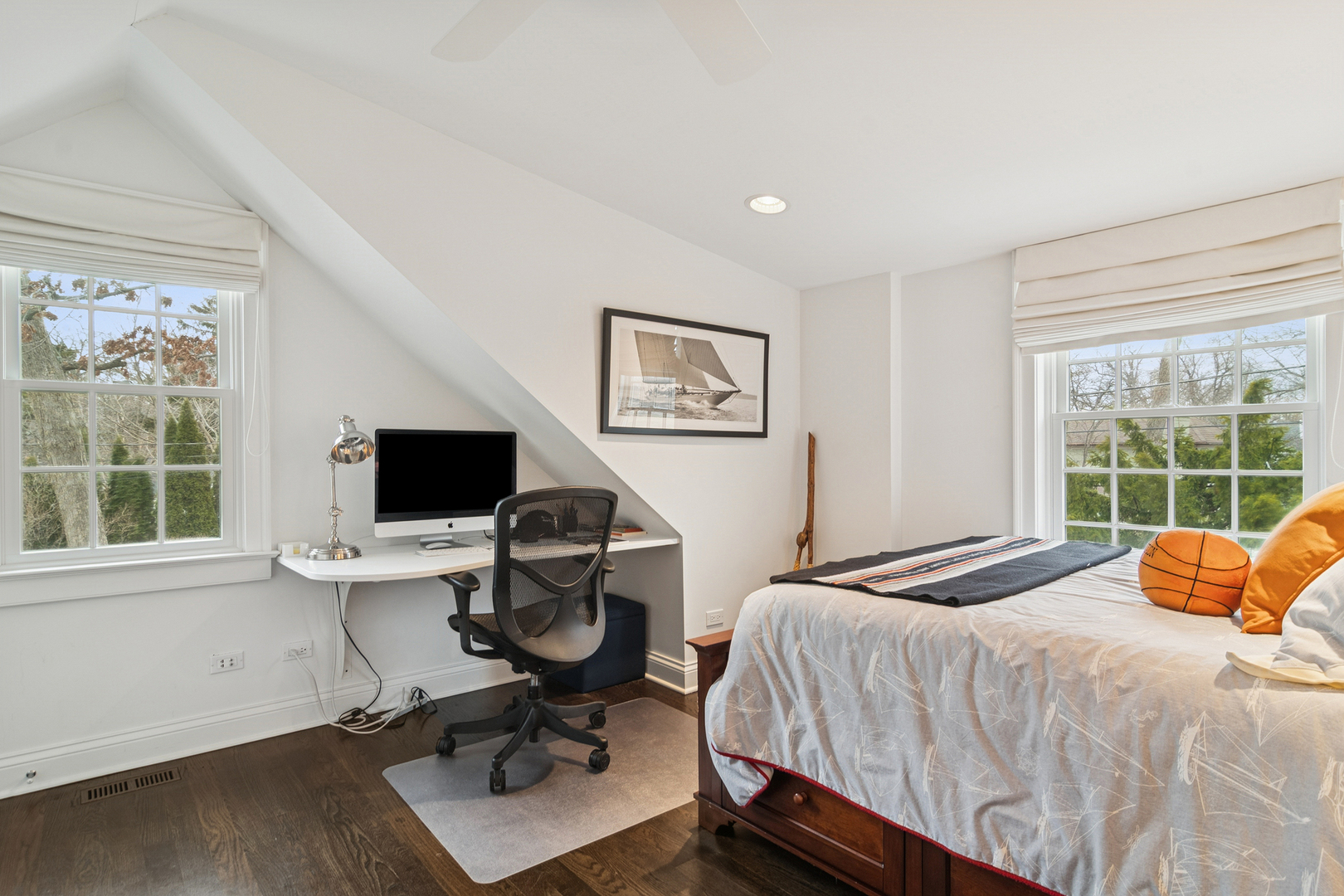 135 South Maywood Road Lake Forest, IL 60045 - Photo 25 of 35 a bedroom with a bed and a desk