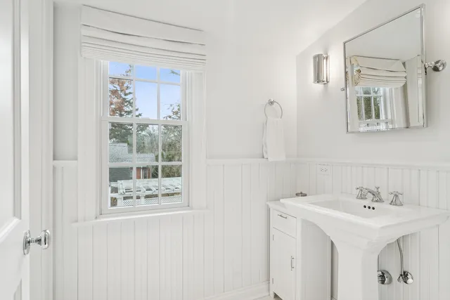 $1,590,000 | 135 South Maywood Road, Lake Forest, IL 60045