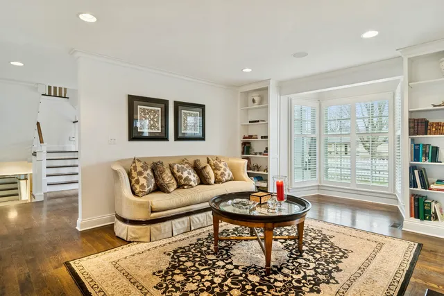 $1,590,000 | 135 South Maywood Road, Lake Forest, IL 60045