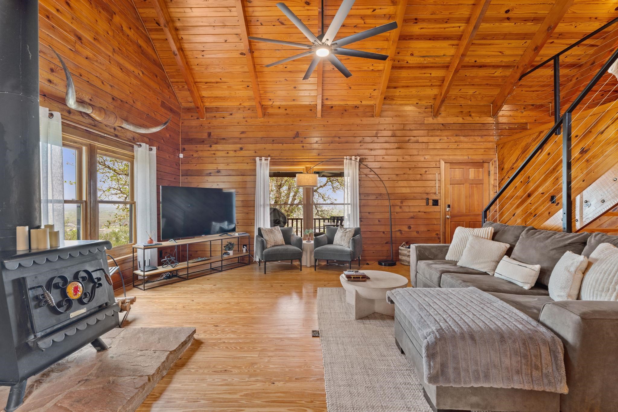 210 Circle Road Marble Falls, TX 78657 - Photo 13 of 30