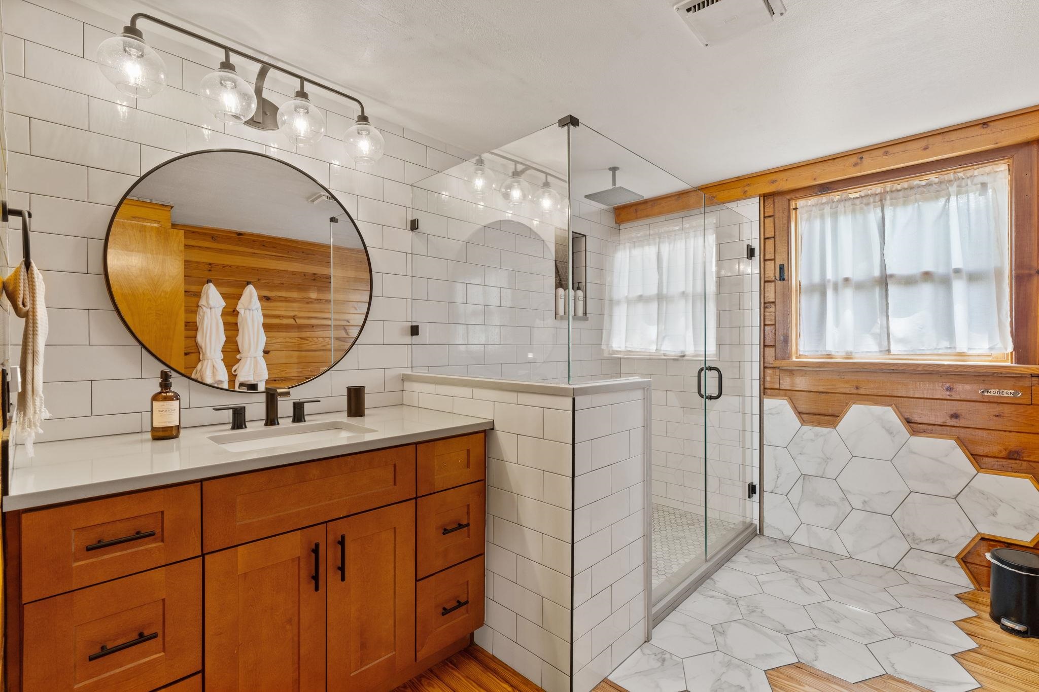 210 Circle Road Horseshoe Bay, TX 78657 - Photo 14 of 30