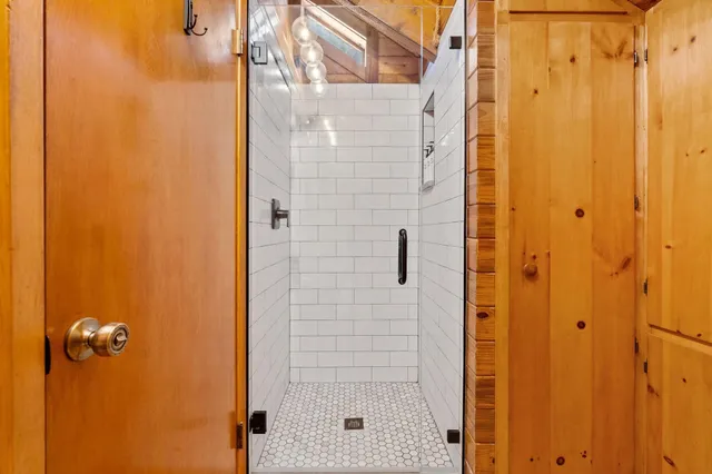 $639,000 | 210 Circle Road, Marble Falls, TX 78657