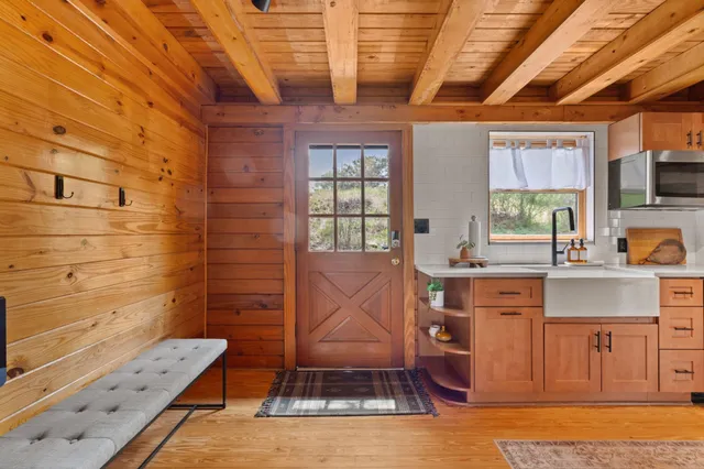 $639,000 | 210 Circle Road, Marble Falls, TX 78657