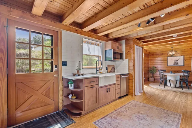 $639,000 | 210 Circle Road, Marble Falls, TX 78657