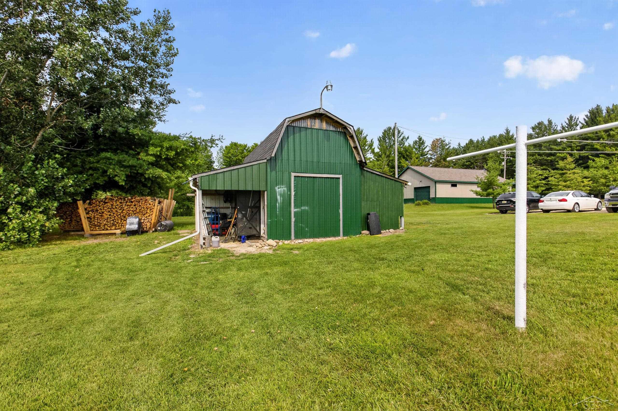 2725 Sugar River Road Gladwin, MI 48624 - Photo 20 of 37 Gallery Image 20