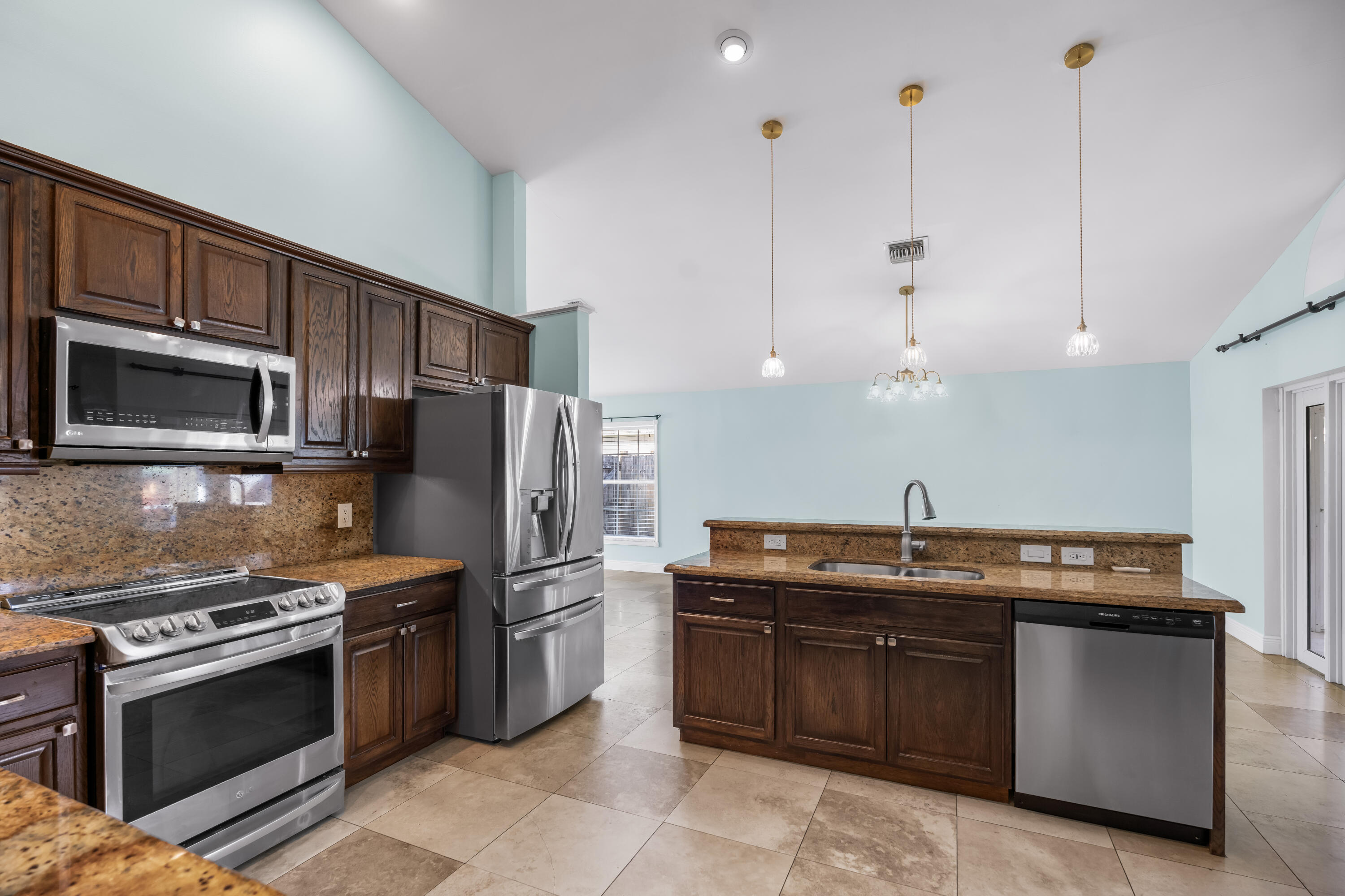 6118 Pompano Street Jupiter, FL 33458 - Photo 15 of 43 DSC03087