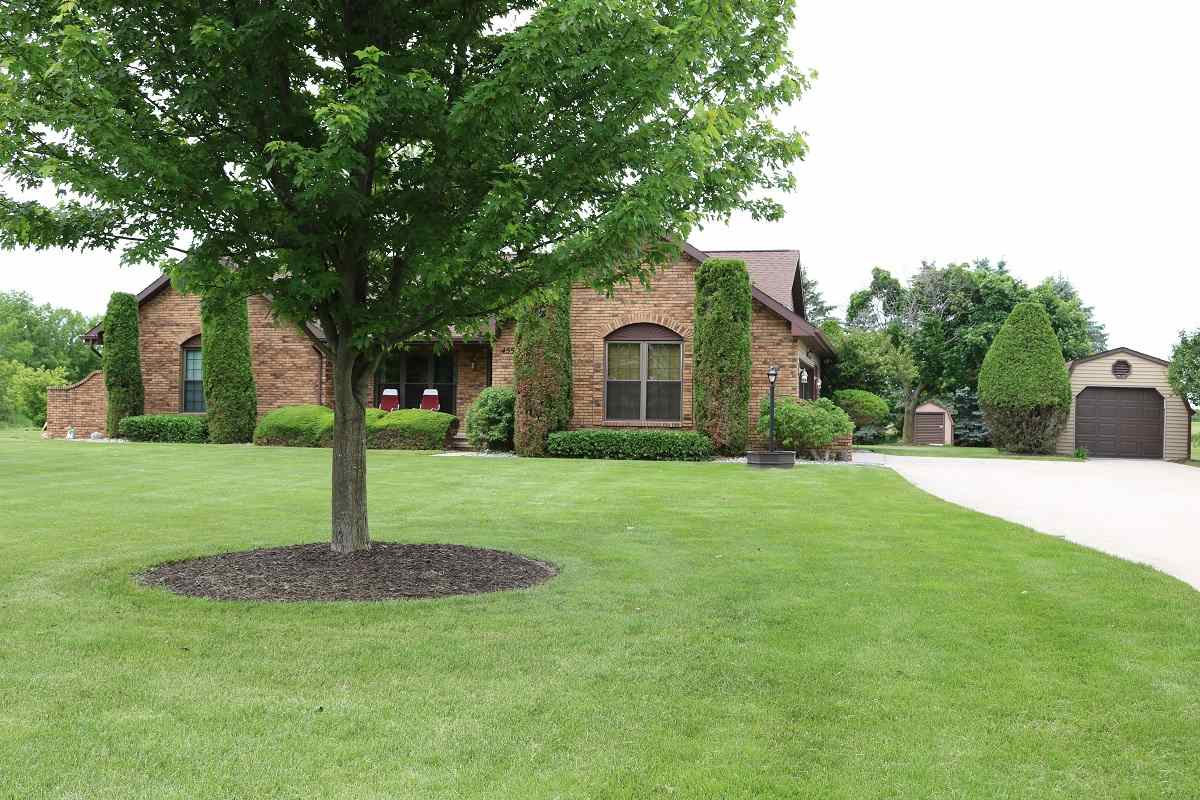 455 North Luce Road Alma, MI 48801 - Photo 8 of 52 1875472-7.JPG