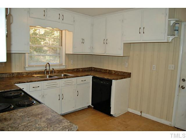 3204 Sanderford Road Raleigh, NC 27610 - Photo 9 of 15 Kitchen