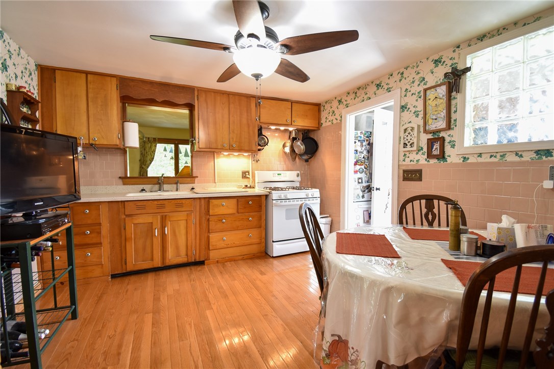 77 Ives Road Warwick, RI 02818 - Photo 11 of 37