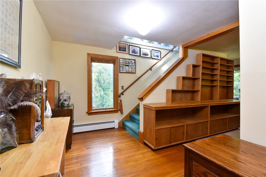77 Ives Road Warwick, RI 02818 - Photo 13 of 37