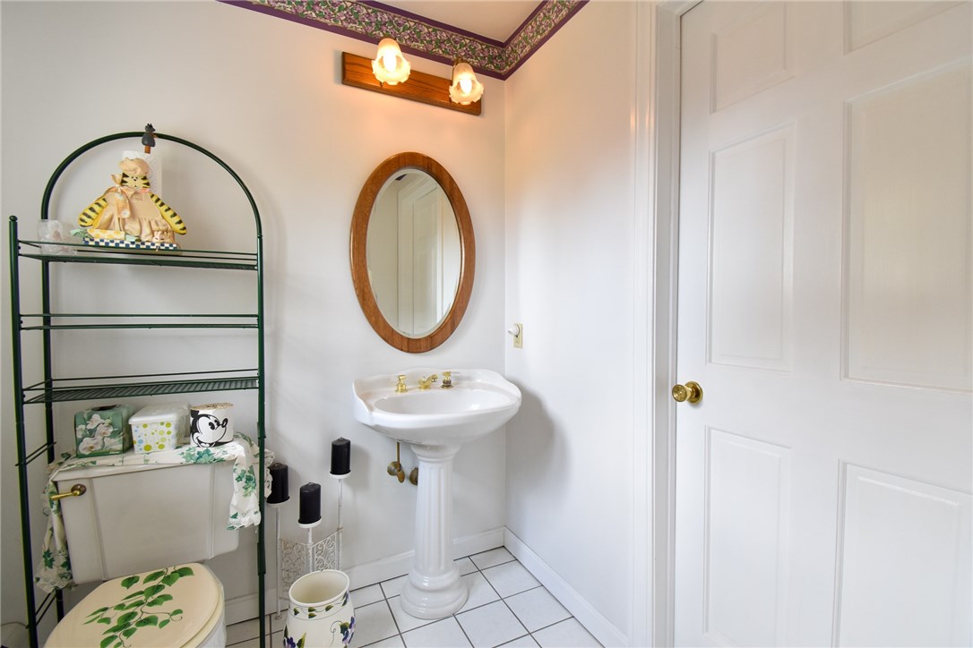 77 Ives Road Warwick, RI 02818 - Photo 19 of 37