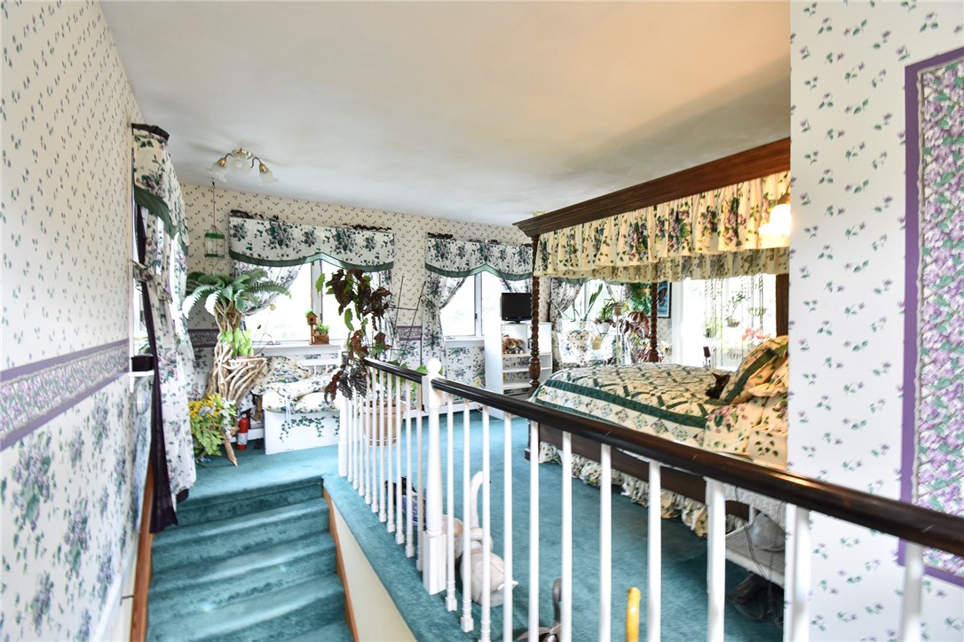 77 Ives Road Warwick, RI 02818 - Photo 23 of 37