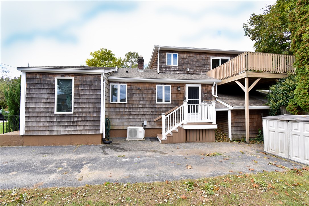 77 Ives Road Warwick, RI 02818 - Photo 4 of 37