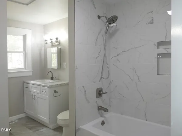 $1,500 | 1724 Legion Road, Unit B, Chapel Hill, NC 27517