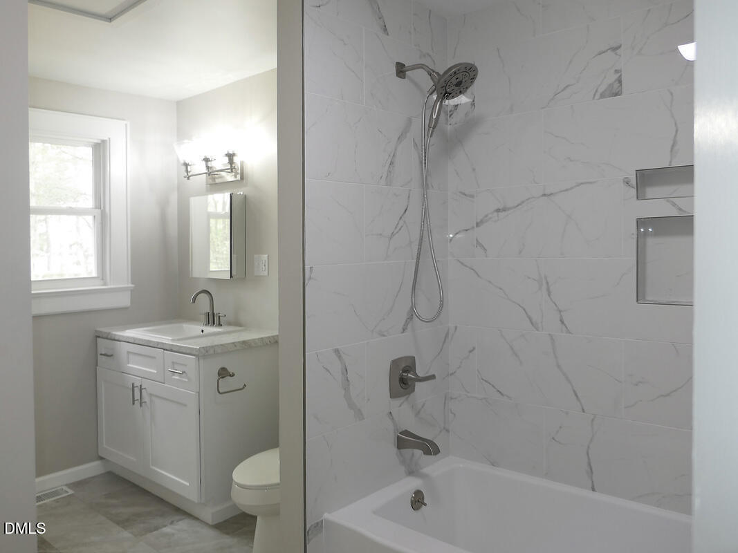 1724 Legion Road, Unit B Chapel Hill, NC 27517 - Photo 12 of 18 BA